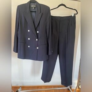 Ellen Tracy 90's double breasted suit w/ wide leg trousers